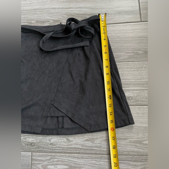Living Doll Faux Suede Black Mini Skirt, Tie Front Wrap Style—Size Medium• - Picture 9 of 11